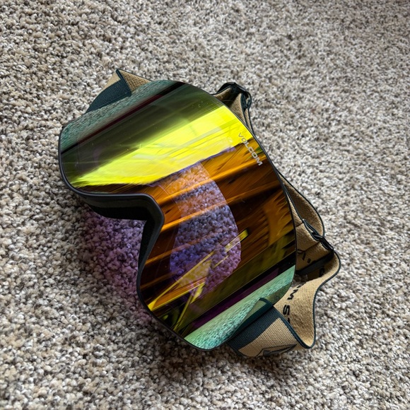 Volcom Goggles - Picture 2 of 4